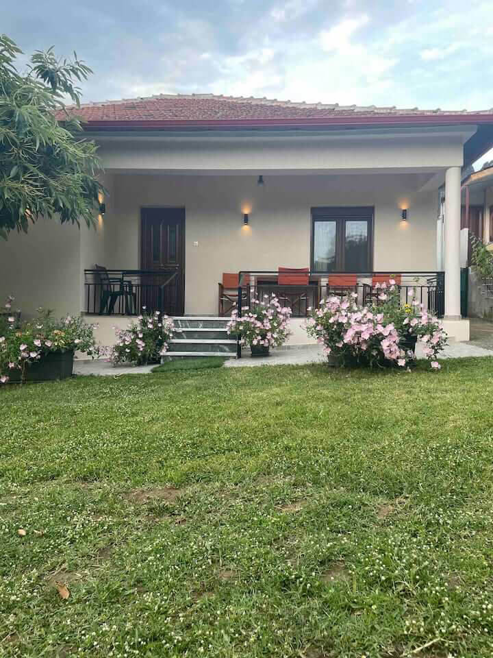 Mandilas House - Families & Friends — εσωτερικό